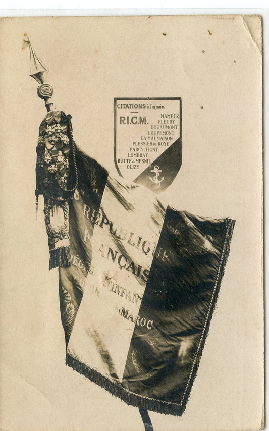 1914-1918 : carte photo du drapeau du régiment d'infanterie coloniale du Maroc