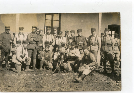 années 20 : carte photo mitrailleurs du 1° zouaves