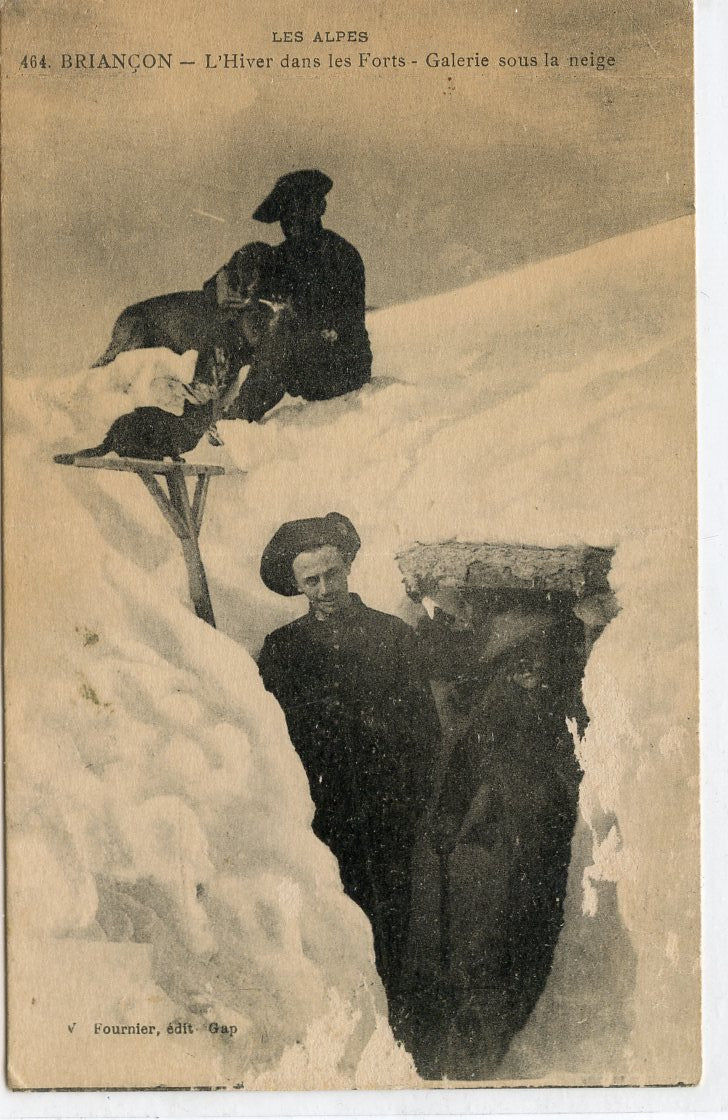 avant 1914 : CPA Briançon l'hiver dans les forts 159°RIA