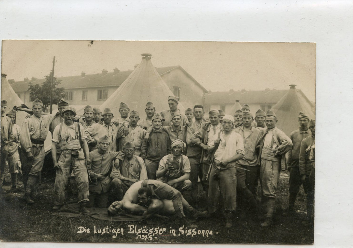 années 20 : carte photo soldats alsaciens à Sissonne 1925