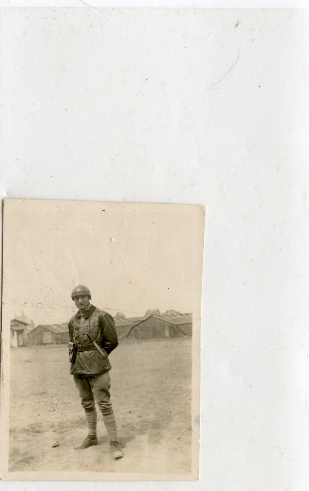 années 20 : petite photo d'un tankiste français équipé, Mayence 1923 au dos 8x6 cm