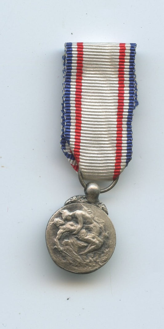 France : médaille de la reconnaissance française argentée 1° type  jeton de 13mm